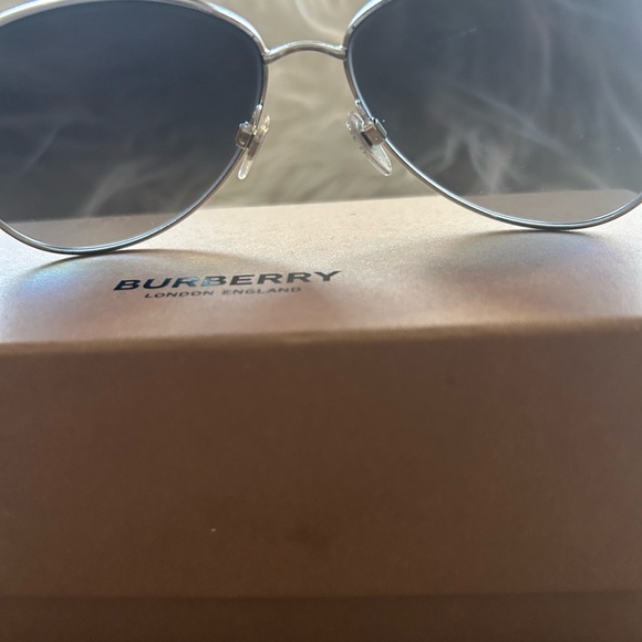 Authentic Burberry Aviator Shades - Picture 3 of 9